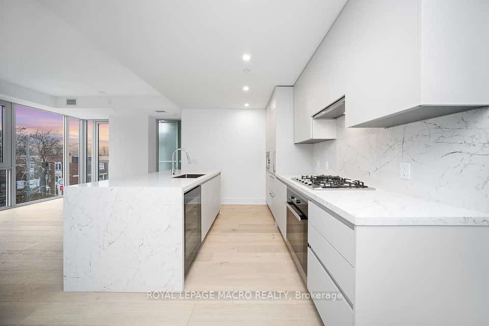 346 Davenport Road #403, Toronto, ON M5R 1K6