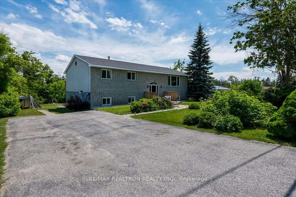 4261 Huronia Road, Orillia, ON L3V 0G8