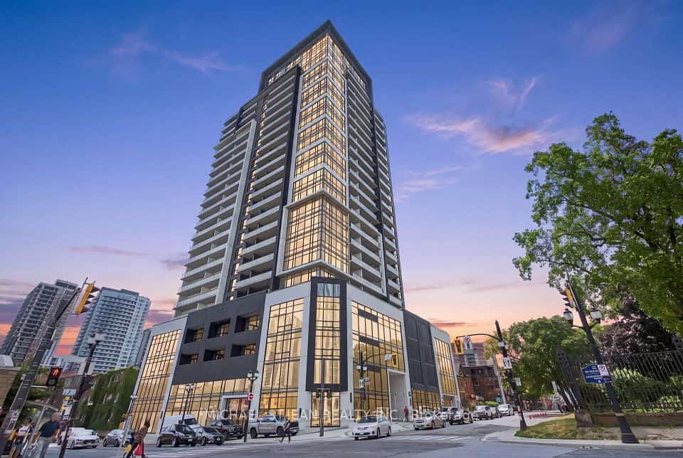 15 Queen Street S #1302, Hamilton, ON L8P 0C6
