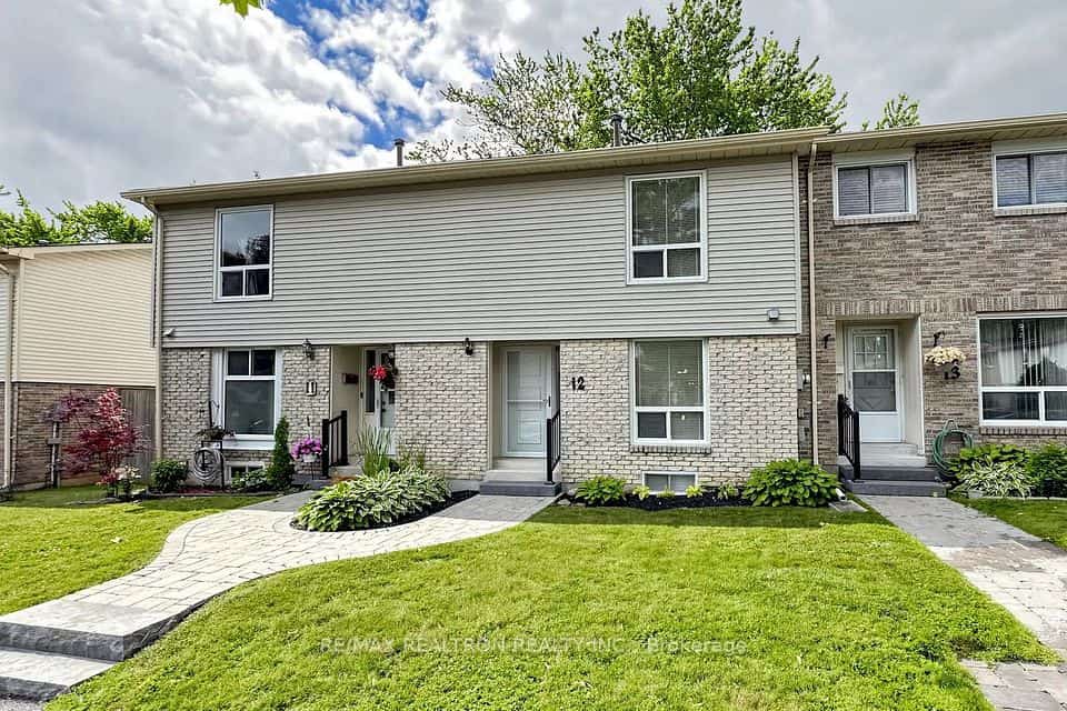 611 Galahad Drive #12, Oshawa, ON L1K 1M1