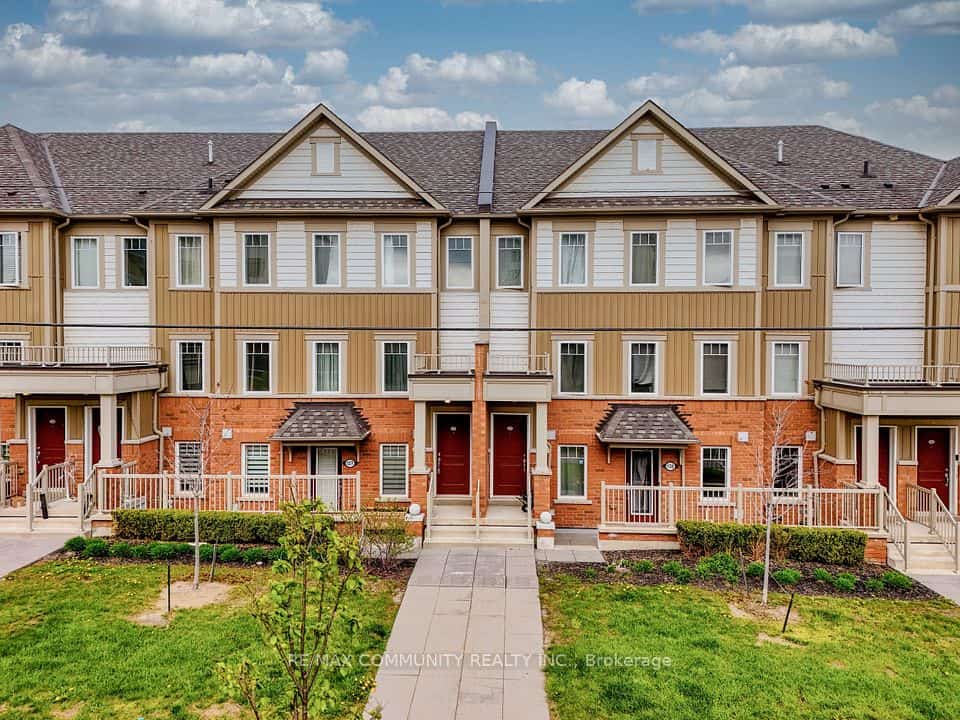 2500 Hill Rise Court #128, Oshawa, ON L1L 0M6