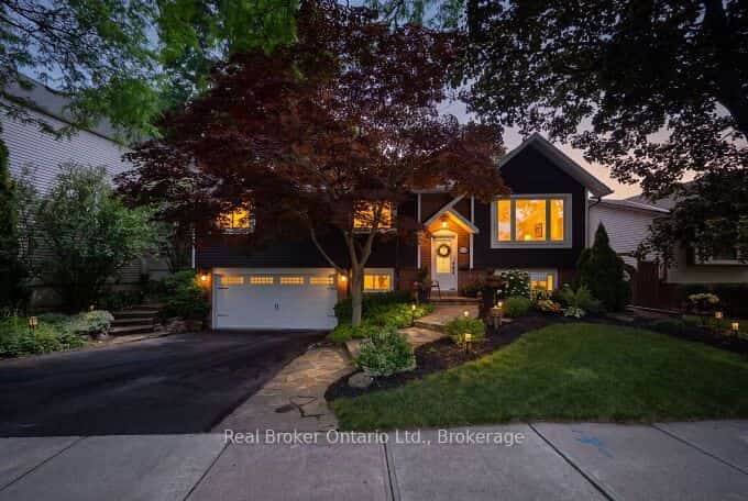 4162 Sutherland Crescent, Burlington, ON L7L 5G9
