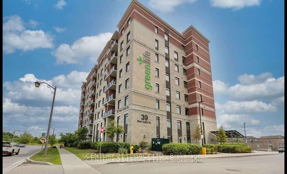 39 New Delhi Drive #104, Markham, ON L3S 0E1