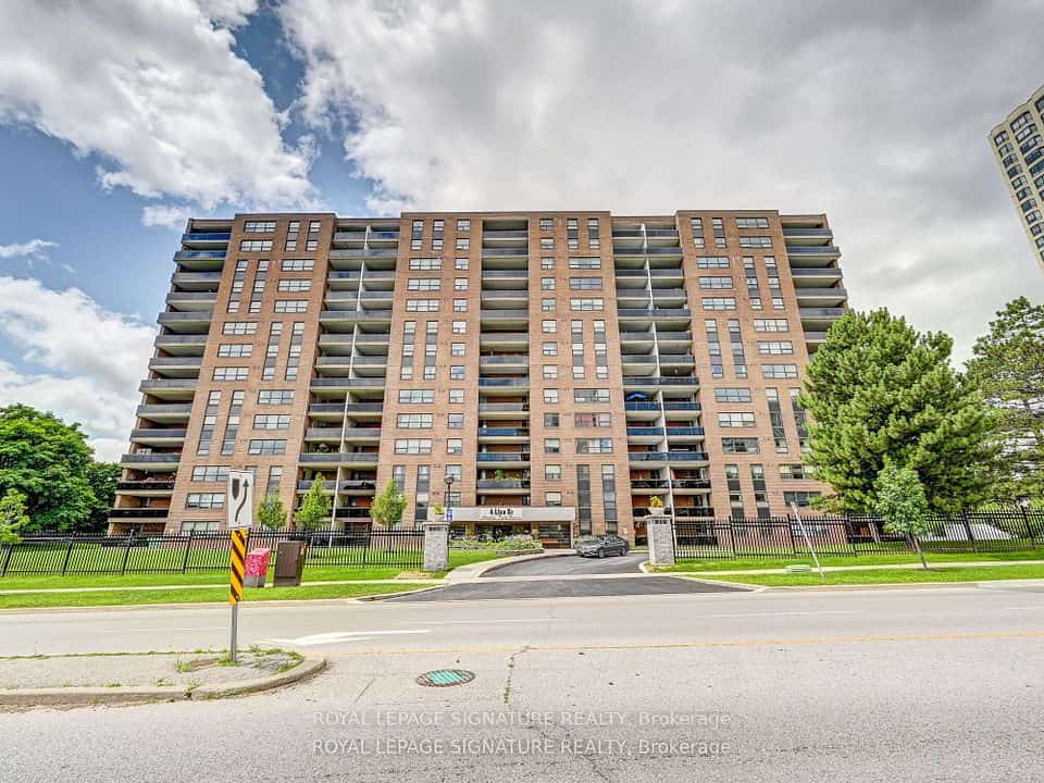 4 Lisa Street #1411, Brampton, ON L6T 4B6
