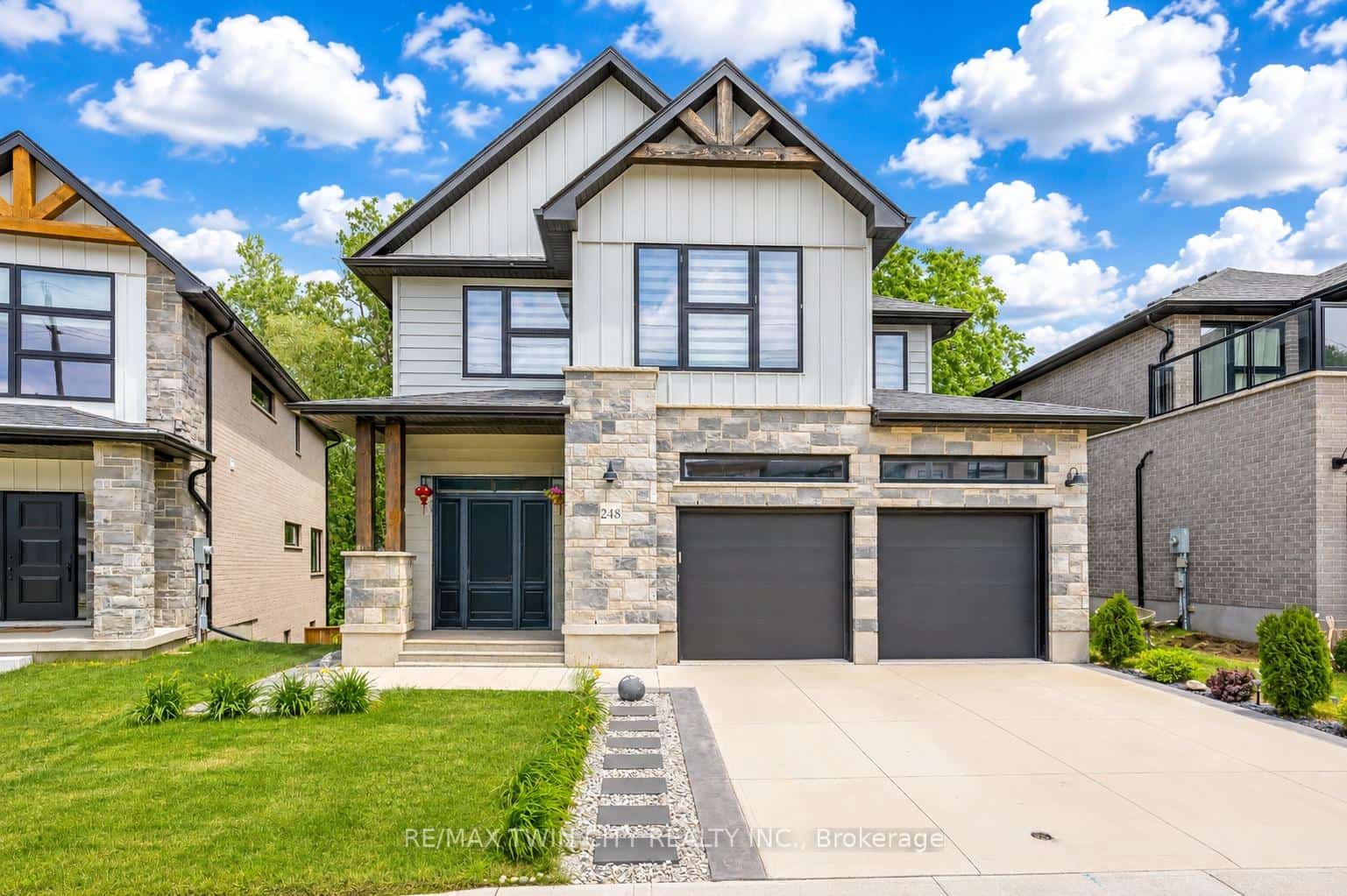 248 Otterbein Road, Kitchener, ON N2B 0A8