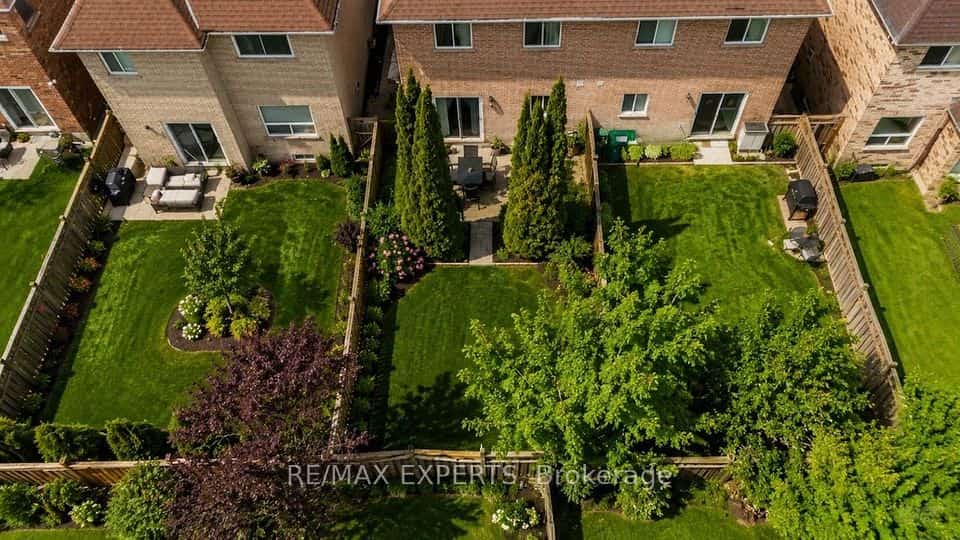 62 Colonial Crescent, Richmond Hill, ON L4E 3X3