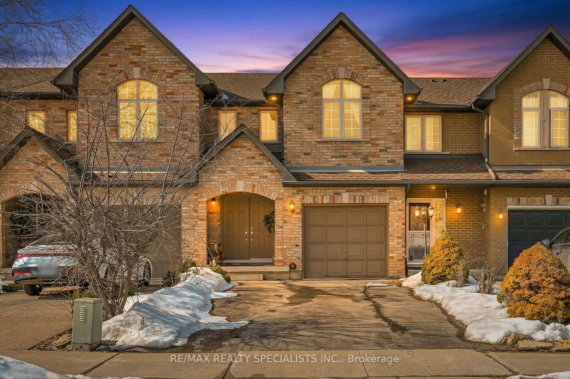 842 Upper Kenilworth Avenue, Hamilton, ON L8T 5A6