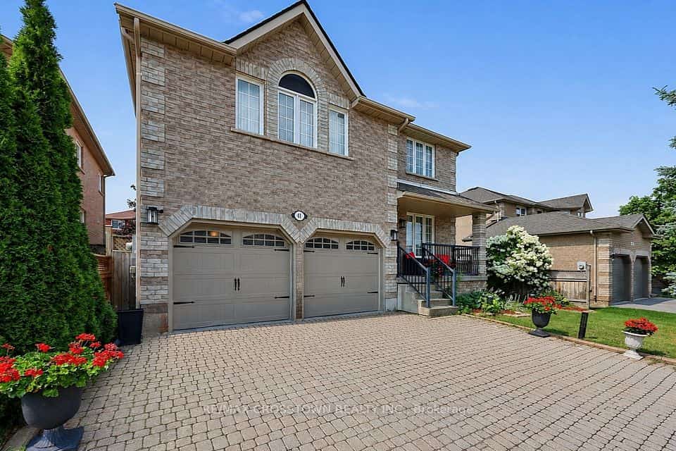 41 RUSSELL HILL Drive, Barrie, ON L4N 0C2