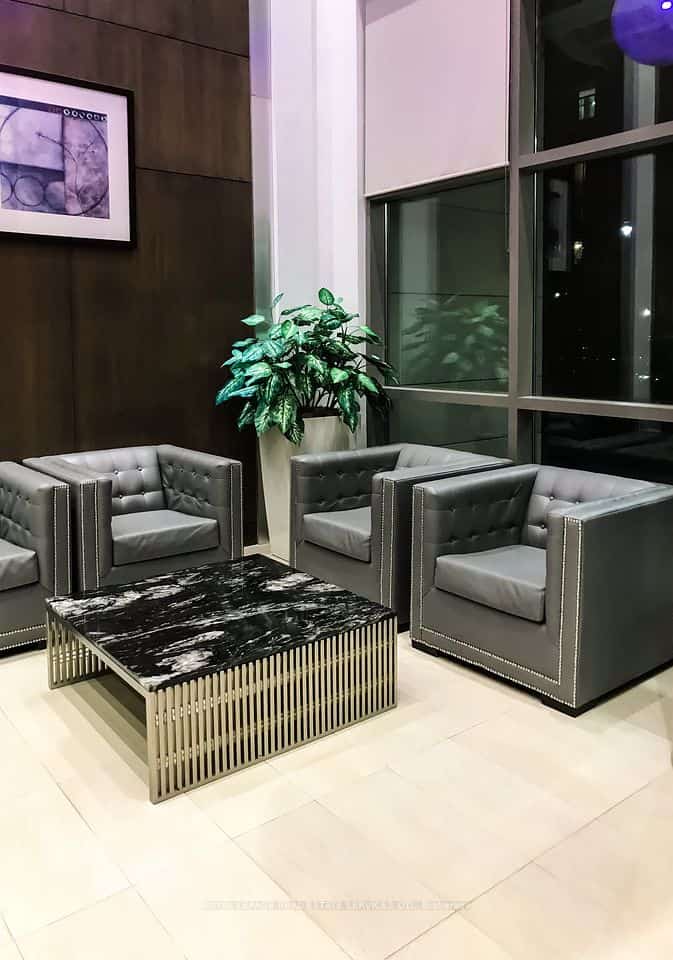 3504 Hurontario Street #803, Mississauga, ON L5B 0B9