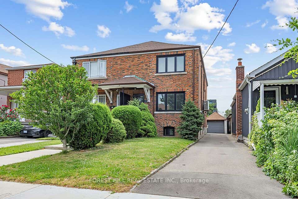 101 Holwood Avenue, Toronto, ON M6M 1P7