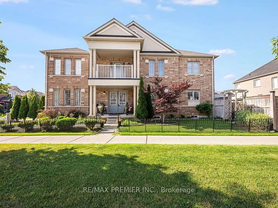 183 Aishford Road, Bradford West Gwillimbury, ON L3Z 0P4