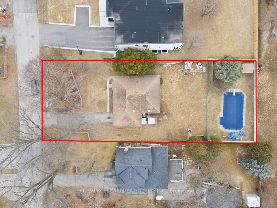 1643 Glenburnie Road, Mississauga, ON L5G 3E4