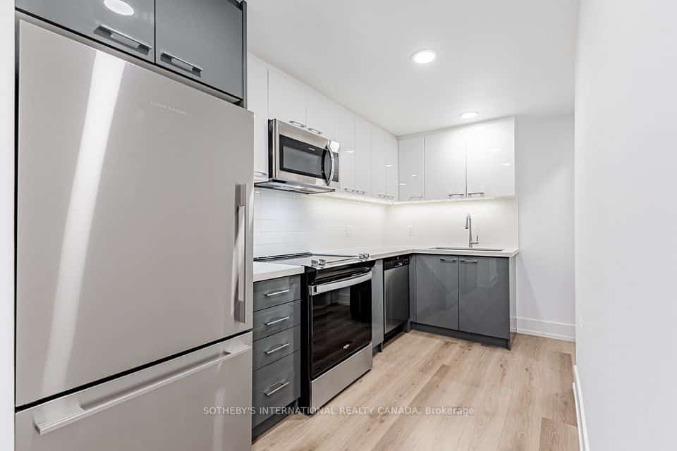 201 Sherbourne Street #N2305, Toronto, ON M5A 3X1
