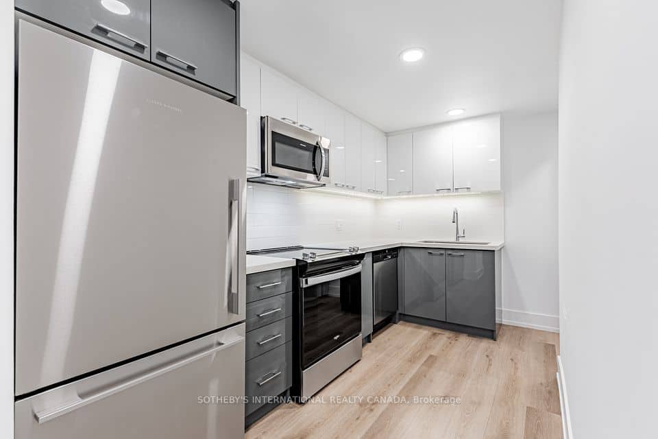 201 Sherbourne Street, Toronto
