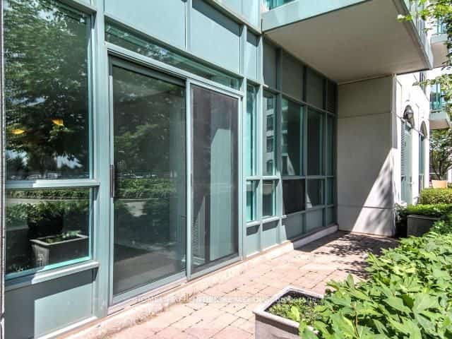 4850 Glen Erin Drive #105, Mississauga, ON L5M 7S1