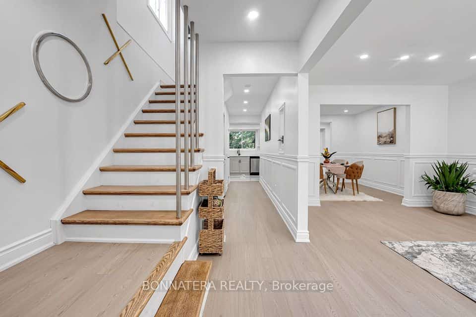 2322 Council Ring Road, Mississauga, ON L5L 1C1