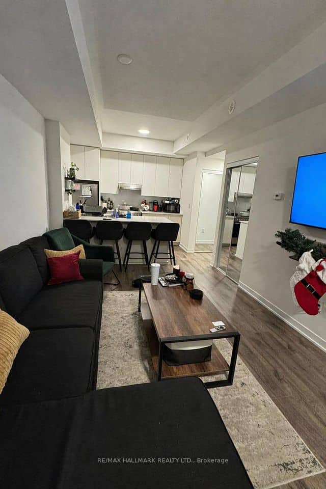 140 Canon Jackson Drive, Toronto