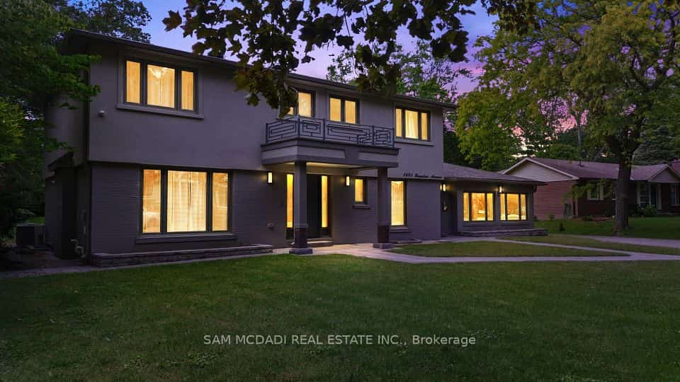 1481 Bunsden Avenue, Mississauga, ON L5H 2B5