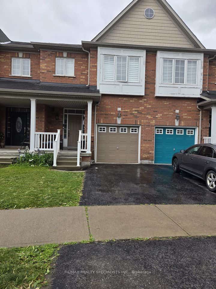 20 Thorp Crescent, Ajax, ON L1T 0G9