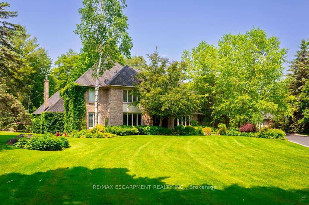 27 Blackberry Place, Hamilton, ON L0R 1H2