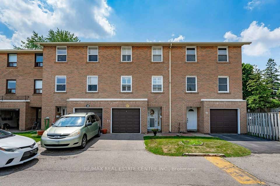 7255 Dooley Drive #47, Mississauga, ON L4T 2S7
