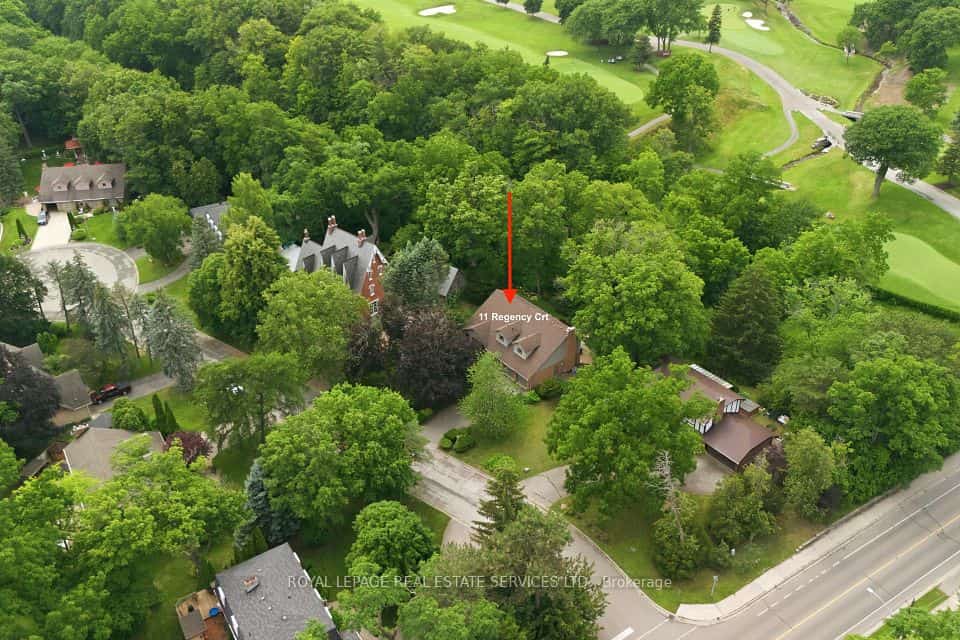 11 Regency Court, Oakville, ON L6H 2P6