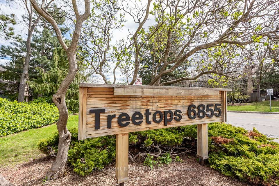 6855 Glen Erin Drive #15, Mississauga, ON L5N 1P6