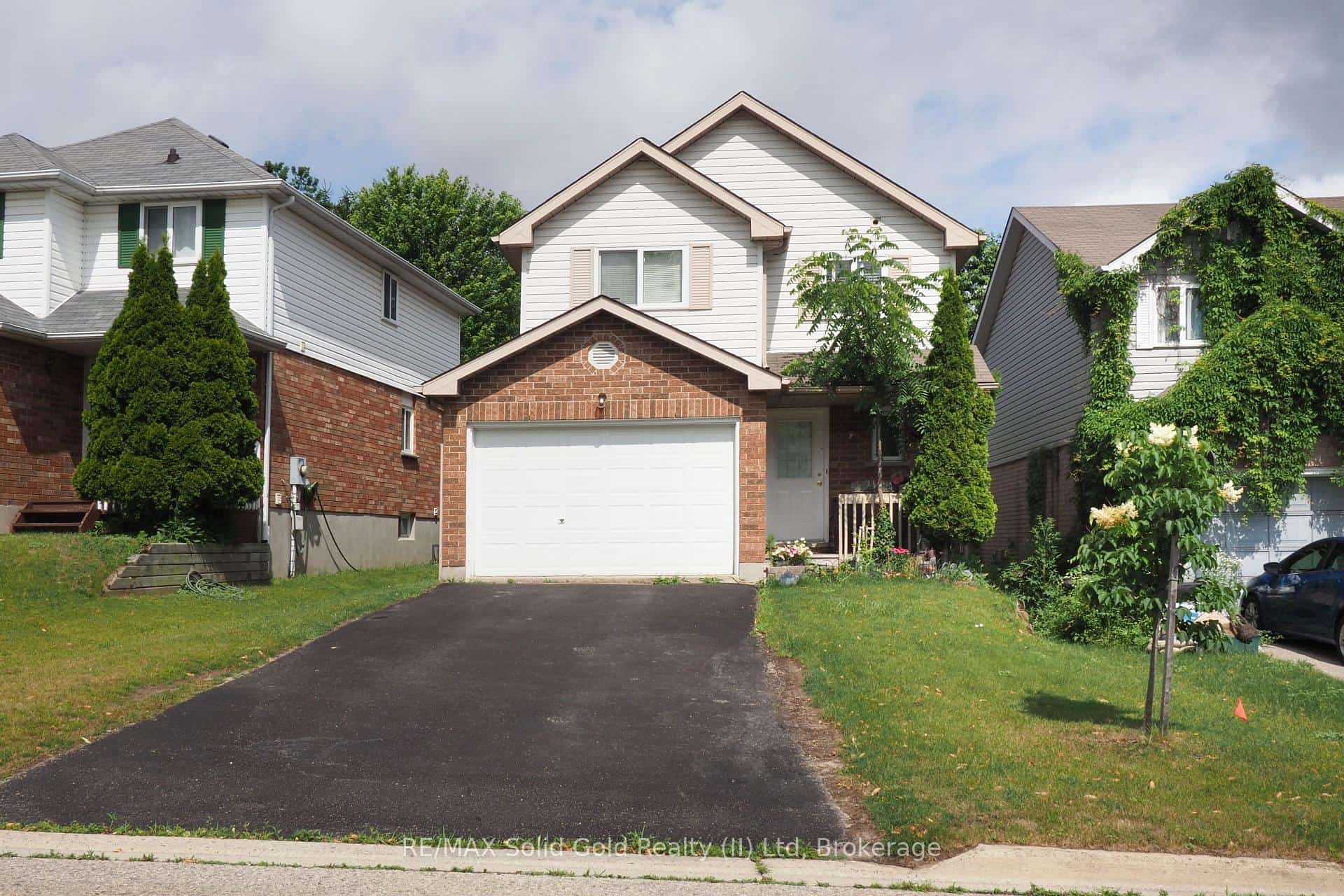 429 Exmoor Street, Waterloo, ON N2K 3X5