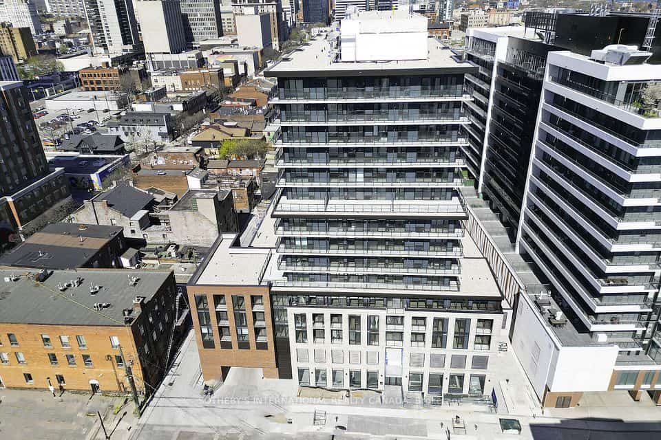 1 Jarvis Street #805, Hamilton, ON L8R 3J2