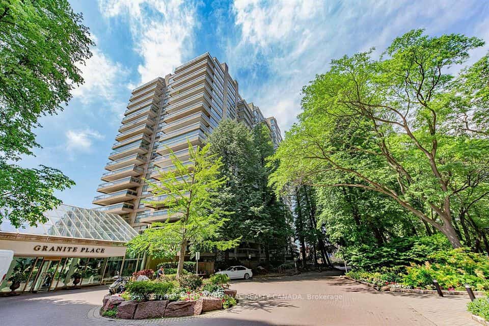 63 St Clair Avenue W #1801, Toronto, ON M4V 2Y9