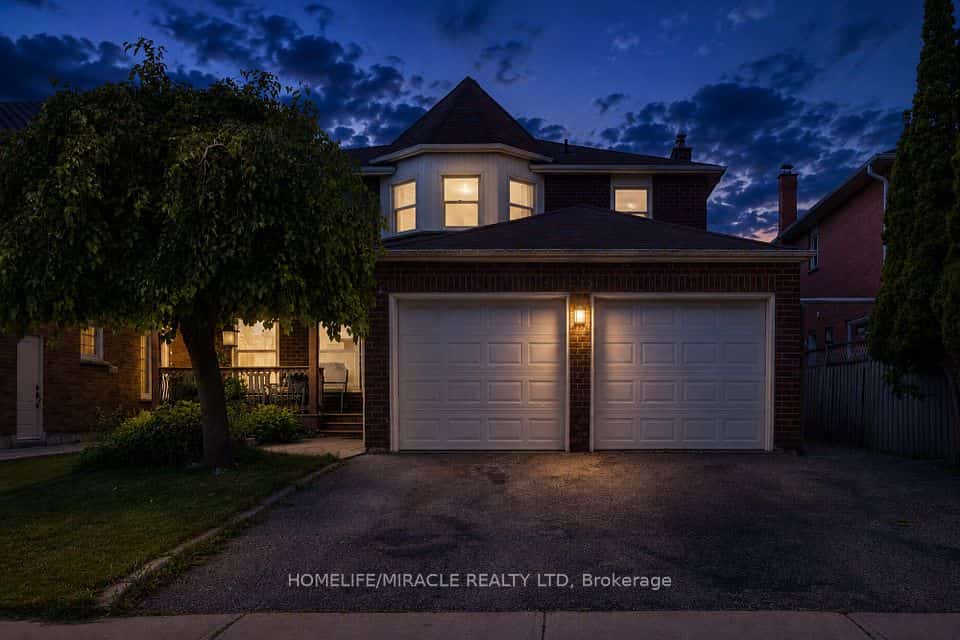29 Nasmith Street, Brampton, ON L6S 4Y7