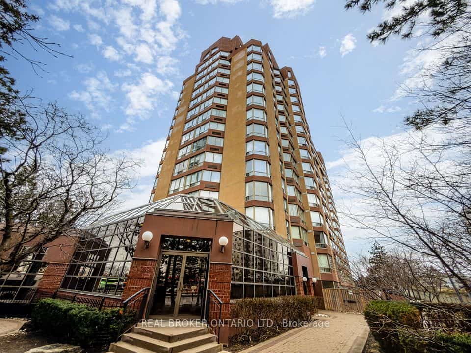 25 Fairview Road W #1103, Mississauga, ON L5B 3Y8