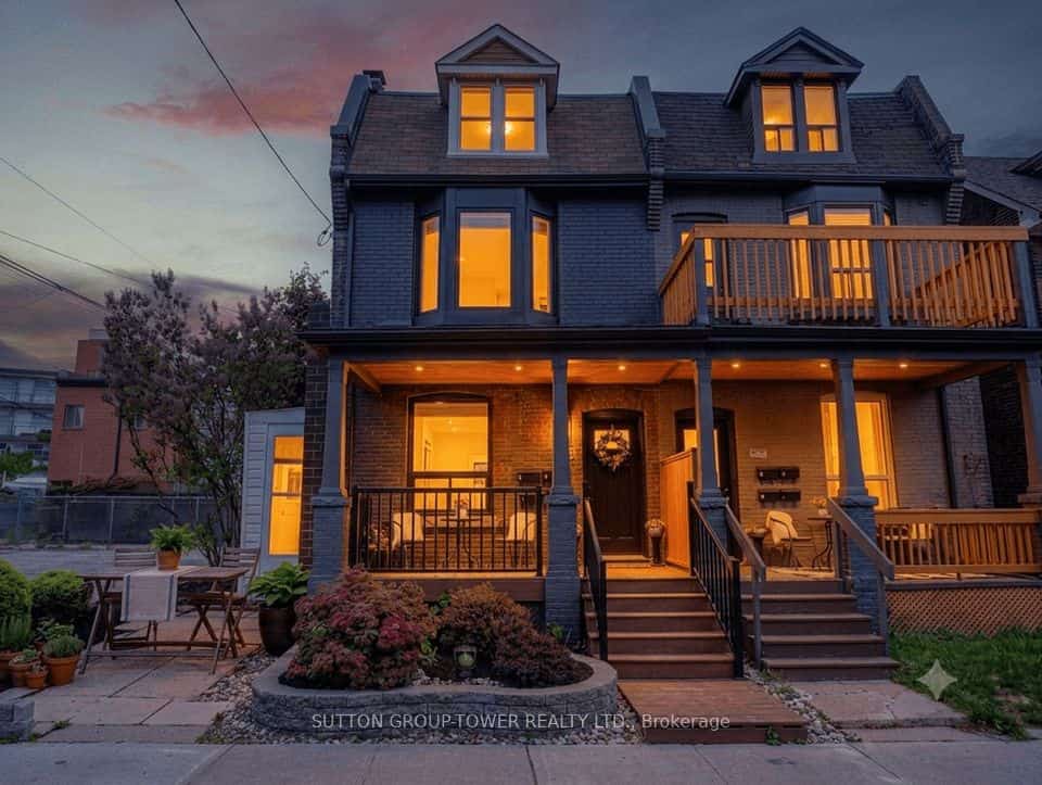 560 Indian Grove, Toronto, ON M6P 2J4