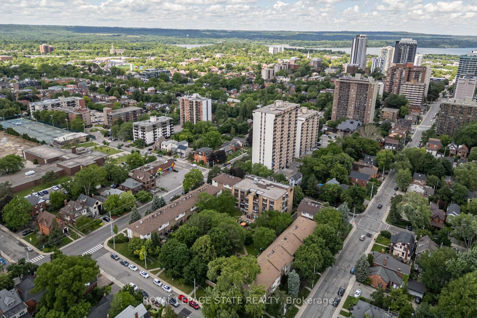 197 Duke Street #503, Hamilton, ON L8P 4V4
