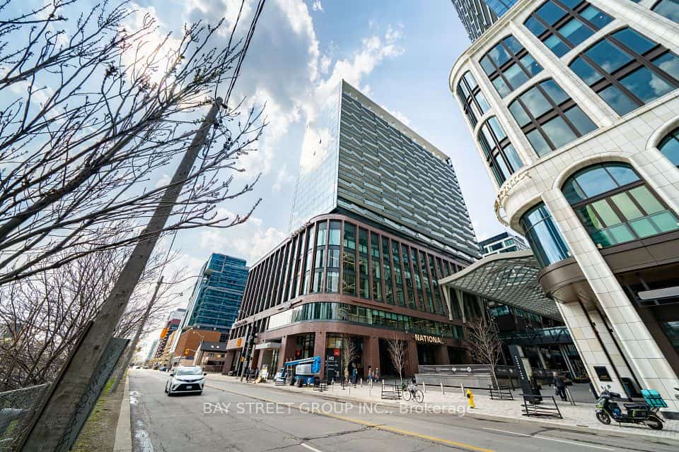 480 Front Street W #801, Toronto, ON M5V 0V5