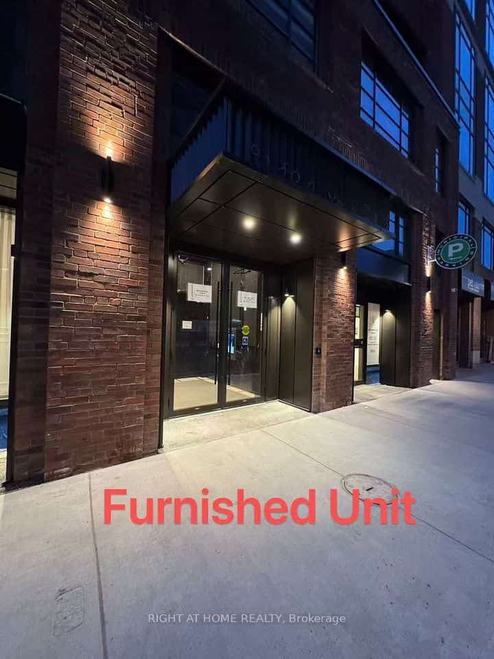 180 Front Street E #1802, Toronto, ON M5A 0A9
