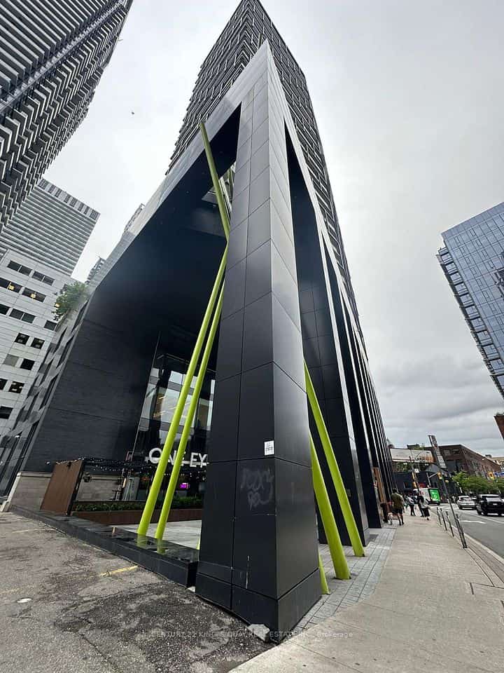 125 Peter Street #803, Toronto, ON M5V 0M2