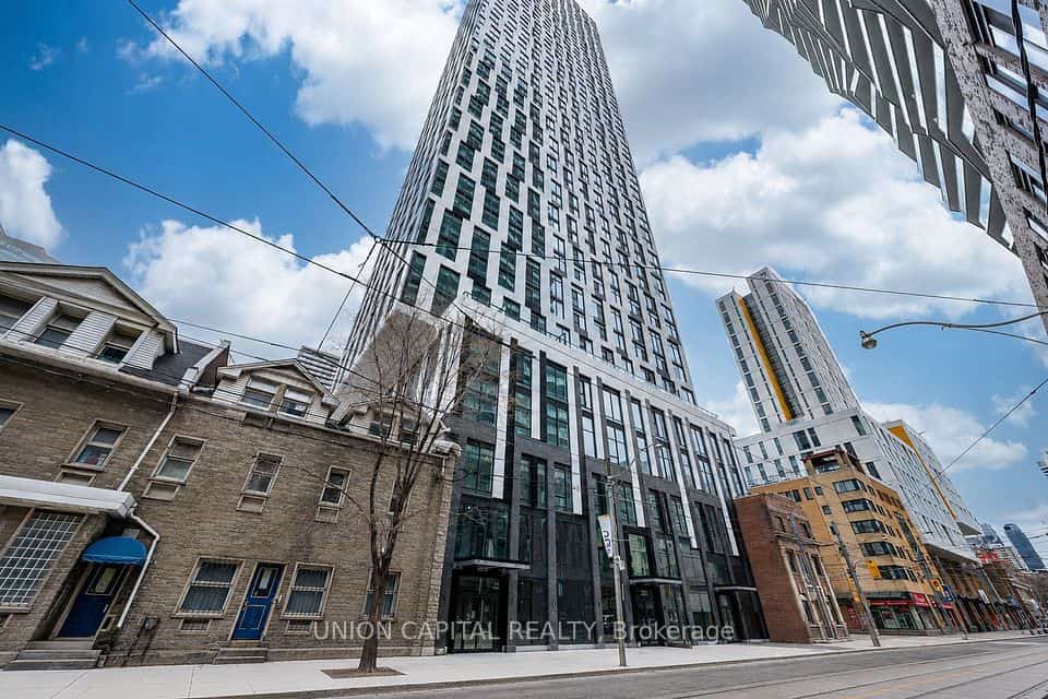 252 Church Street #5511, Toronto, ON M5B 0E6