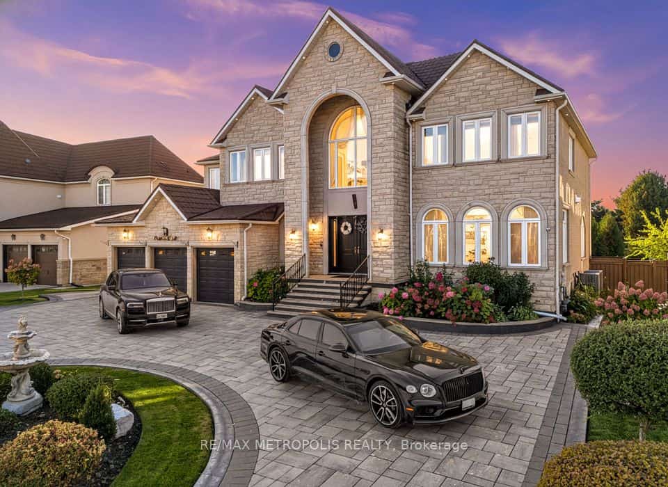 9 Alai Circle, Markham, ON L3R 1E2