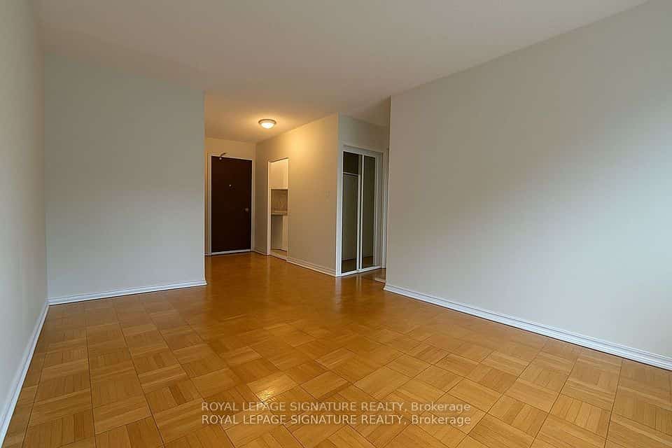 990 Avenue Road #107, Toronto, ON M5P 2K8