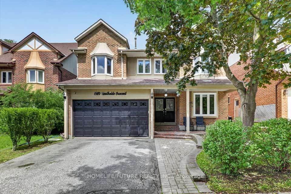 1580 Heathside Crescent, Pickering, ON L1V 5W9