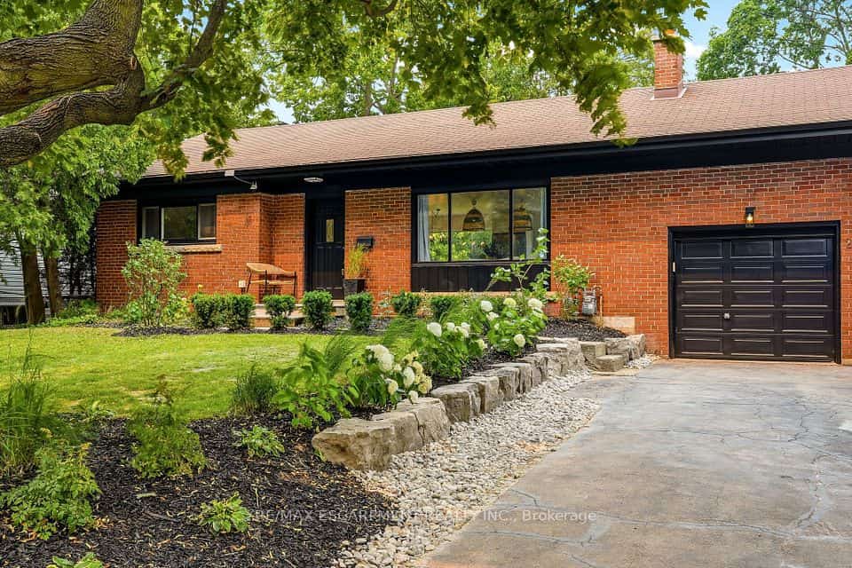 271 Linden Avenue, Burlington, ON L7L 2P4