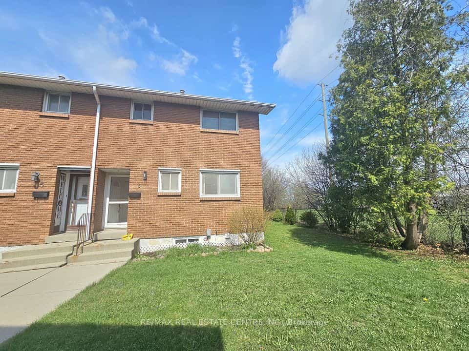 161 BERKINDALE Drive #6, Hamilton, ON L8E 1M6
