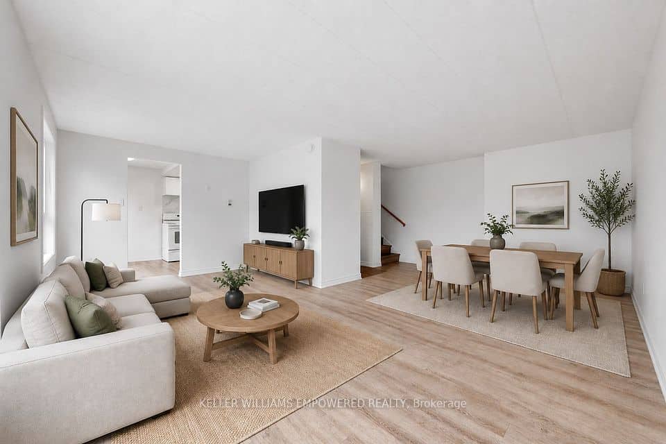 43 Taunton Road E, Oshawa