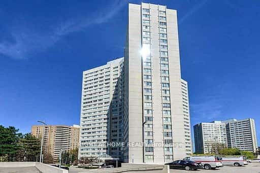 3700 Kaneff Crescent #SPH8, Mississauga, ON L5A 4B8
