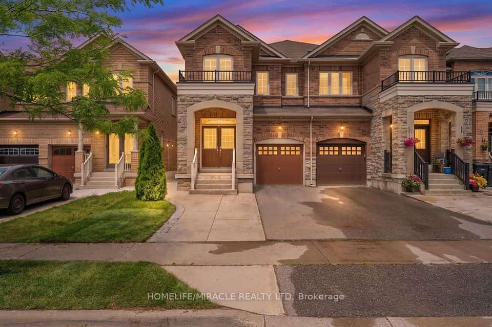 34 Washburn Road, Brampton, ON L6P 3V6