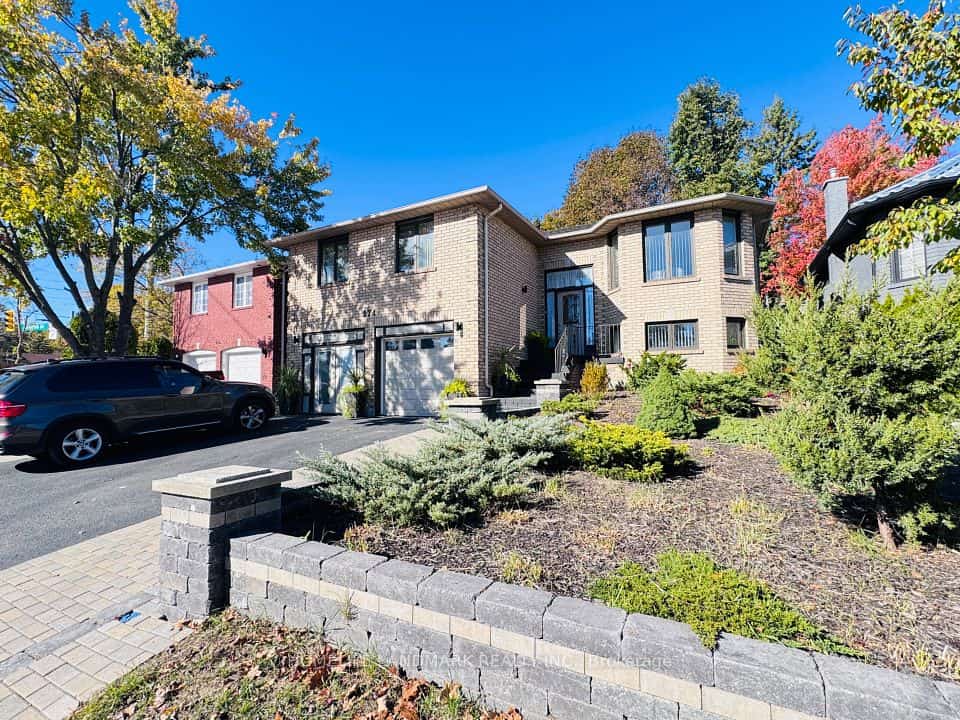 274 Edgehill Drive, Barrie, ON L4N 7W9