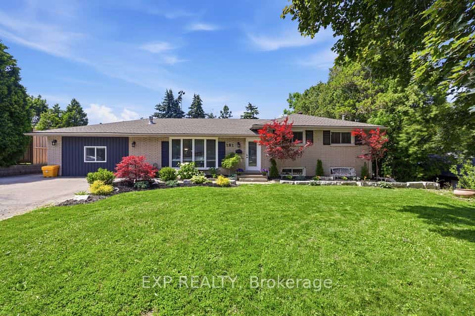 282 Harmony Road, Hamilton, ON L9G 2T2