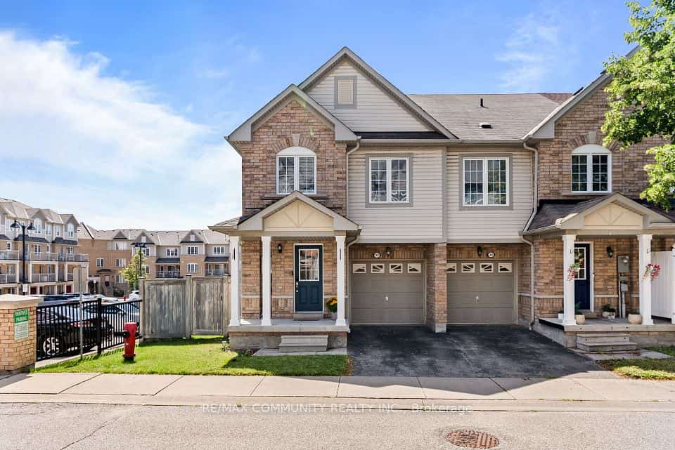 32 Bartolo Lane, Ajax, ON L1T 0C2