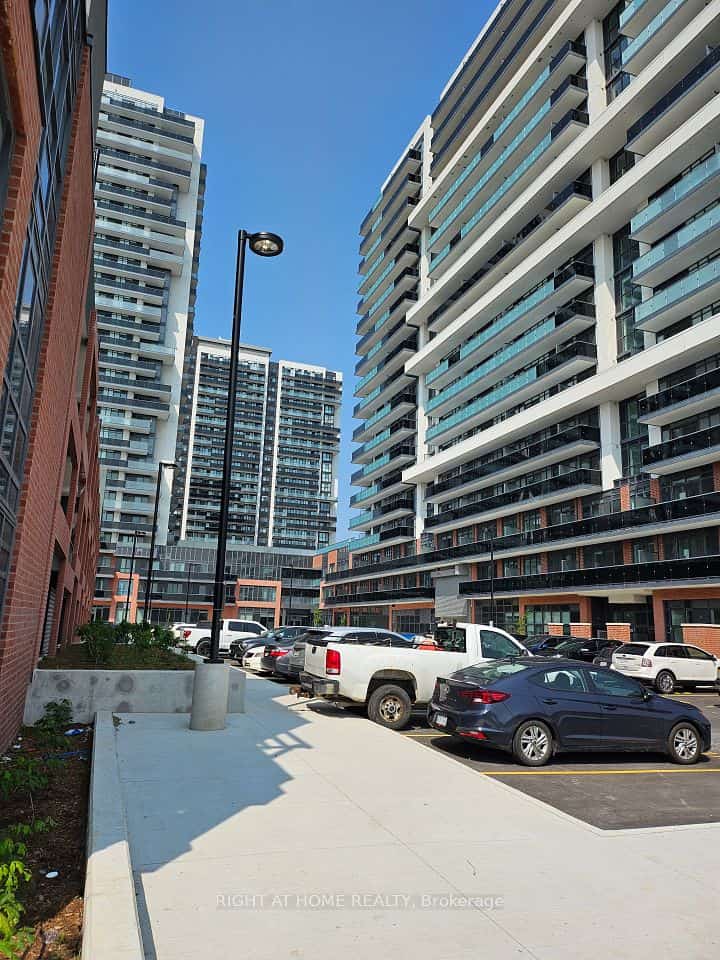 2545 Simcoe Street North Avenue N #1618, Oshawa, ON L1L 0W3